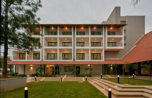 Devanahalli Resort | Inviting Signature Club Resort with Pool and Spa Amenities