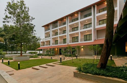 Devanahalli Resort | Inviting Signature Club Resort with Pool and Spa Amenities
