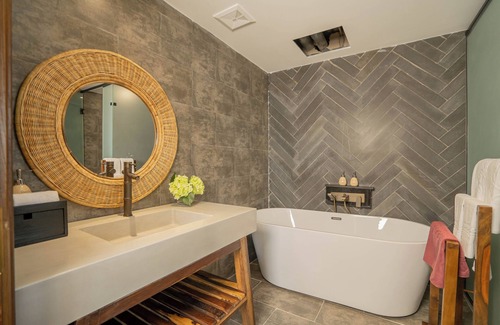 Tran Phu Beach Hotel | Unforgettable Stay at Signature Hotel Nha Trang - 4 Stars