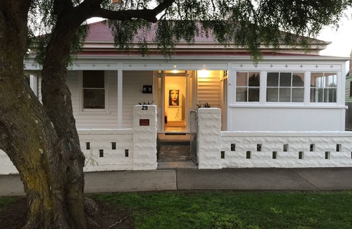 Devonport House | Family-Friendly Getaway at Signature on Gunn - 4 Star Retreat