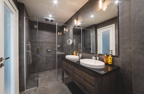 Podgorica Hotel | Discover Signum Hotel: 4-Star Stay with Exceptional Reviews