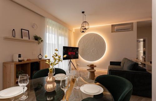 Arad Apartment | Sika Moon Deluxe Apartment with Private Garden & Parking