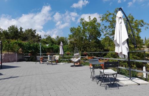 Santa Venerina House | Unforgettable Sikelia Etna House: 9.9/10 & Oceanfront Bliss