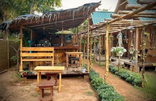 Trincomalee House | Oceanfront Silaa Cabana: Guest Rated 9.8 & Pet Friendly