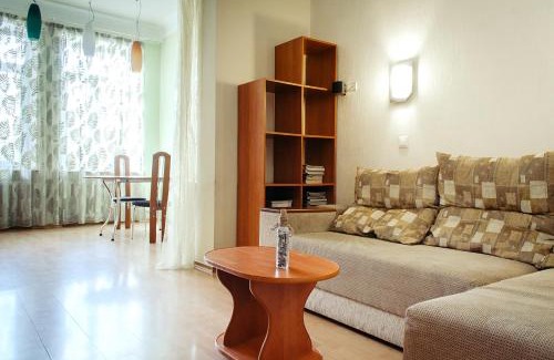 Petrovskoye Apartment | Family-Friendly Retreat on Mironositskaya Street, Rated 9.5