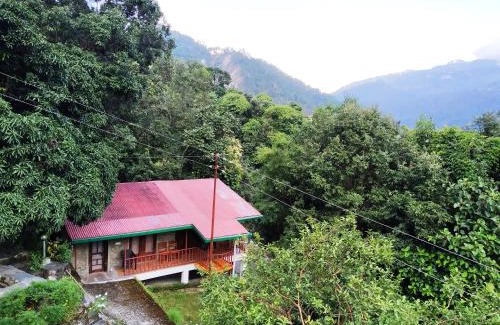 Kaul House | Tranquil Stay at Silent Valley- Alchauna Kumaoni House