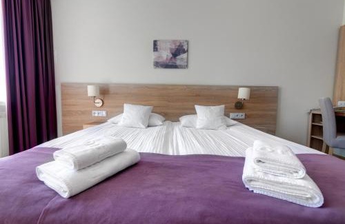 Krynica-Zdroj Resort | Inviting Stay at Silesia Krynica with Pool and Restaurant