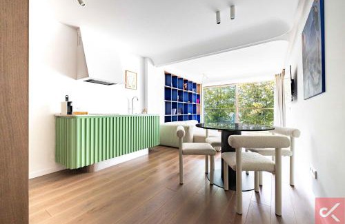 Palanga Apartment | Pet-Friendly Silk House 2BD Apt - Guest Rated 9.9/10