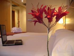 Leon Hotel | Discover Silken Luis de León: Family-Friendly 4-Star Stay
