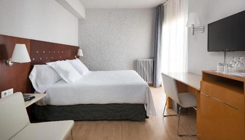 El Grao de Castellon Hotel | Discover Silken Turcosa: Family-Friendly & Pet Welcoming