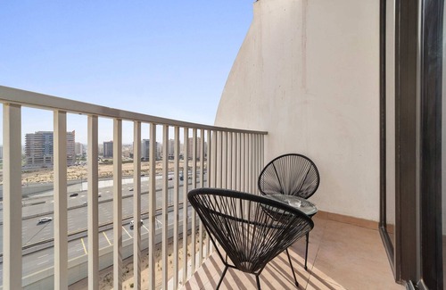 Dubai Apartment | Silkhaus Modern Studio | Binghatti Pearl