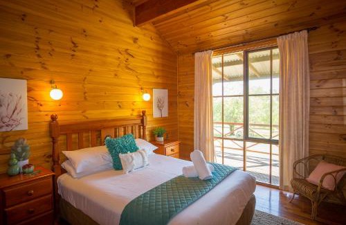 Pokolbin House | Discover Silky Oak Cottage & Studio: Family-Friendly Retreat