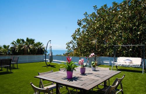 Aci Trezza House | Comfortable Silvanae Apartments: Pet Friendly & Accessible