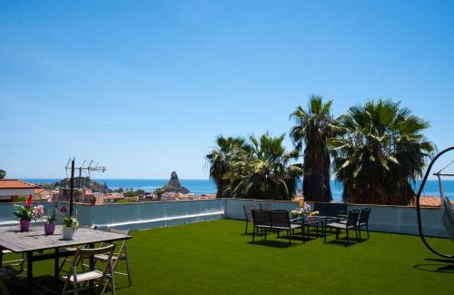 Aci Trezza House | Comfortable Silvanae Apartments: Pet Friendly & Accessible