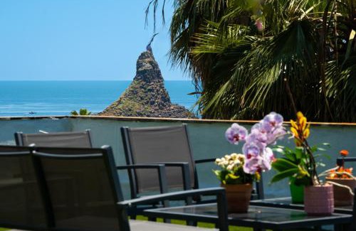 Aci Trezza House | Comfortable Silvanae Apartments: Pet Friendly & Accessible