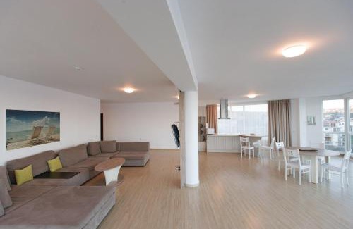 Byala Apartment | Discover Silver Beach Apart Complex: Oceanfront Family Retreat