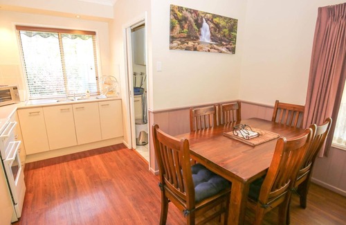 Bright Cottage | Top-Rated Silver Birches Holiday Village - Family-Friendly Getaway