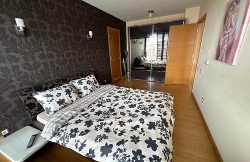 rayon Triaditsa Apartment | Pet-Friendly Silver City: Family Retreat with Pool Access
