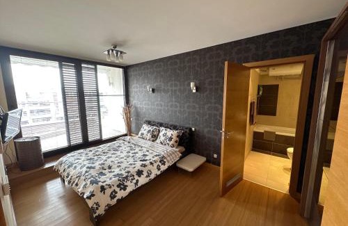 rayon Triaditsa Apartment | Pet-Friendly Silver City: Family Retreat with Pool Access