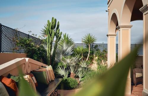 Baleal Hotel | Oceanfront Silver Coast Beach Residence - Rated 9.3/10 by Guests