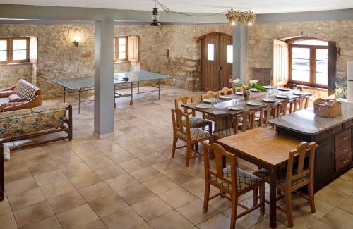 Coz Villa | Discover Silver Coast Villa: Family & Pet-Friendly Retreat