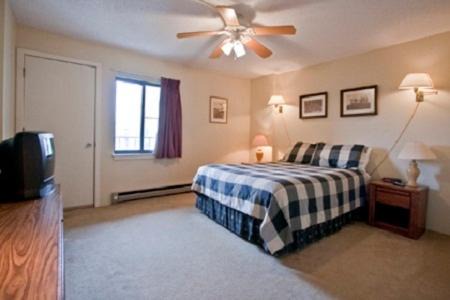 Snowshoe Hotel | Relax at Silver Creek Lodge with Pool and Hot Tub Access
