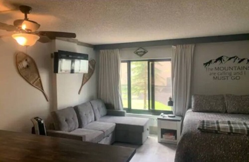 Snowshoe Condo | Cozy Silver Creek Studio 1108 for Family Getaways
