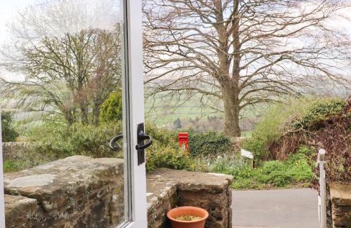 Lofthouse House | Enchanting Silver Hill Cottage: Rated 9.1/10 by Guests