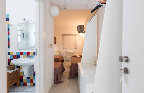 Matino Hotel | Discover 1744 Silver Hotel - Le Quadruple with Breakfast!