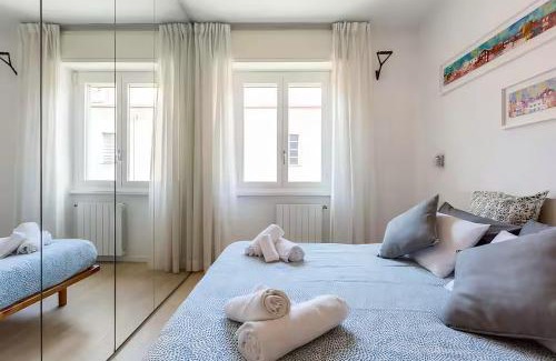 Porta Genova Apartment | Explore Silver House: Perfect for Families & Pet Lovers