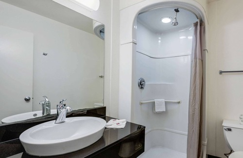 Winnemucca Hotel | Explore Motel 6 Winnemucca: Family-Friendly Amenities Await