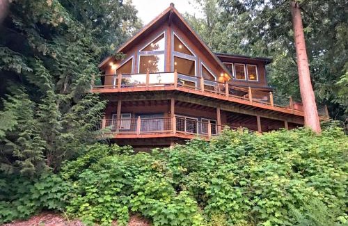 Maple Falls House | Experience Silver Lake #7: Pet-Friendly with Scenic Views