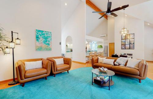 Oak Harbor House | Discover Silver Lake Splendor: Pet-Friendly Retreat Rated 9.7
