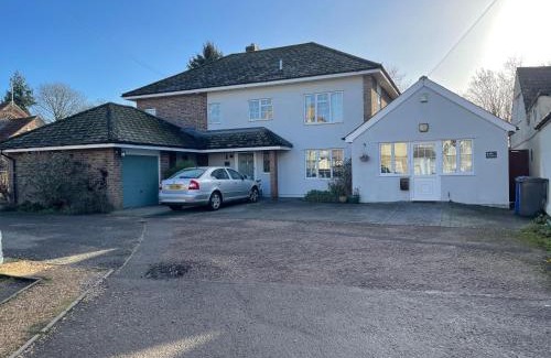 Mildenhall Bed & Breakfast | Child-Friendly Getaway at Silver Lodge Guest House