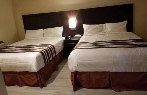 Haliburton Hotel | Comfortable Stays at Silver Maple Motel: Rated 8.8/10