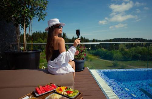 Poiana Brasov Apartment | Relax at Silver Mountain Resort & Spa with Ocean Views