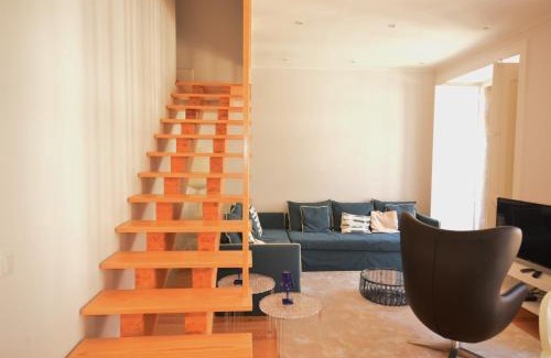 Santa Maria Maior Apartment | Experience Silver Side River: Family-Friendly & Accessible