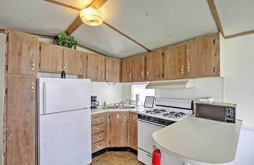 Silver Springs Cabin | Lakefront Silver Springs Cabin with Deck & Family Amenities