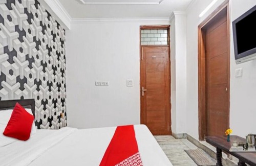 Malviya Nagar House | Family-Friendly Getaway at Silver Villa Near Attractions
