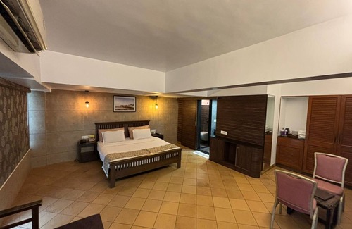 Uttan Hotel | Silverador Resort Club