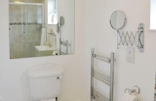 Bacton House | Family-Friendly Stay at Silverdale with Pet Amenities