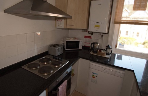 Meads Apartment | Silverdale Sunbeams: Walk to Beach, Pet-Friendly Retreat