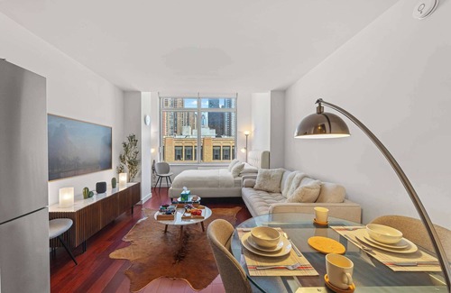 Hell's Kitchen Apartment | Silverline by Rove | Studio w/Shared Amenities