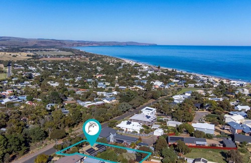 Carrickalinga House | Pet-Friendly Retreat at Silvers Anchor - 10/10 Guest Rating