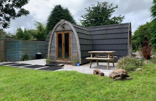 Helford Passage Ski Chalet | Discover Silverspring Hideaways: Pet-Friendly Retreat