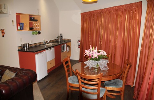 Kaiapoi Other | Experience Silverstream Alpaca Farmstay with Spa & Tours