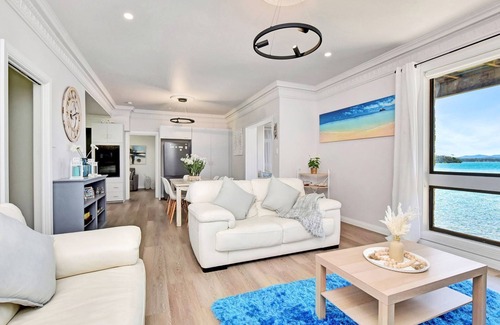 Silverwater House | Discover Silverwater Serenity Shores: Waterfront Bliss Awaits