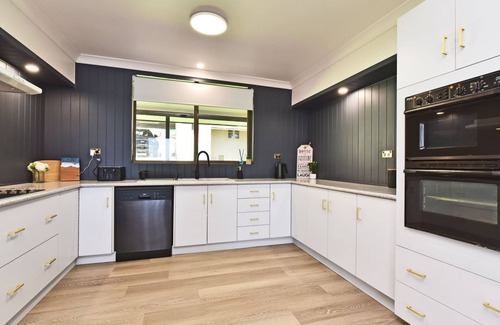 Silverwater House | Discover Silverwater Serenity Shores: Waterfront Bliss Awaits