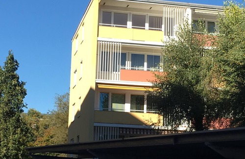 Parsch Apartment | Family Retreat: Last-Minute Stay in Salzburg