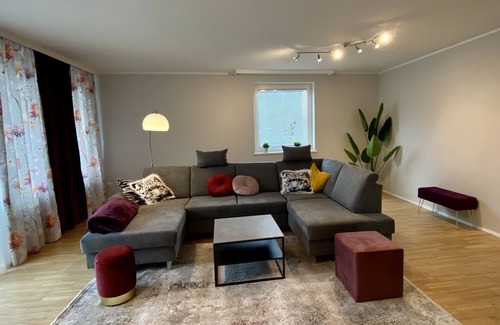 Parsch Apartment | Family Retreat: Last-Minute Stay in Salzburg